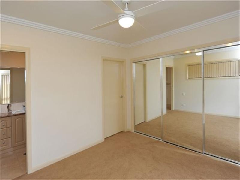 8 Graves Drive, Kearneys Spring QLD 4350