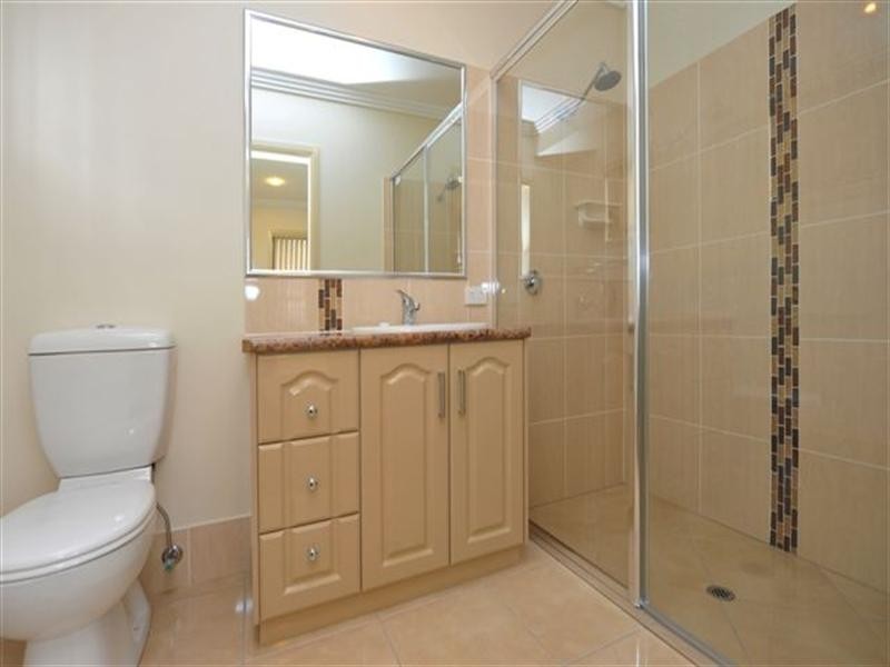 8 Graves Drive, Kearneys Spring QLD 4350