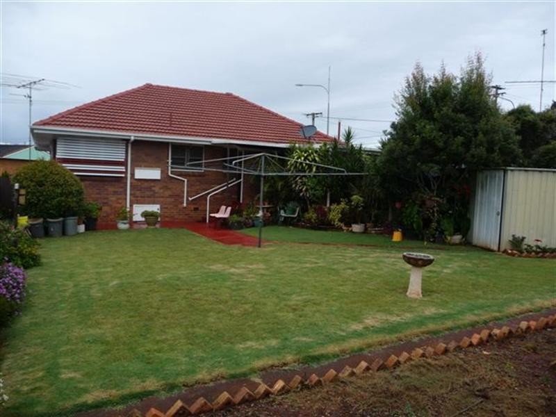 21 Drayton Road, Harristown QLD 4350