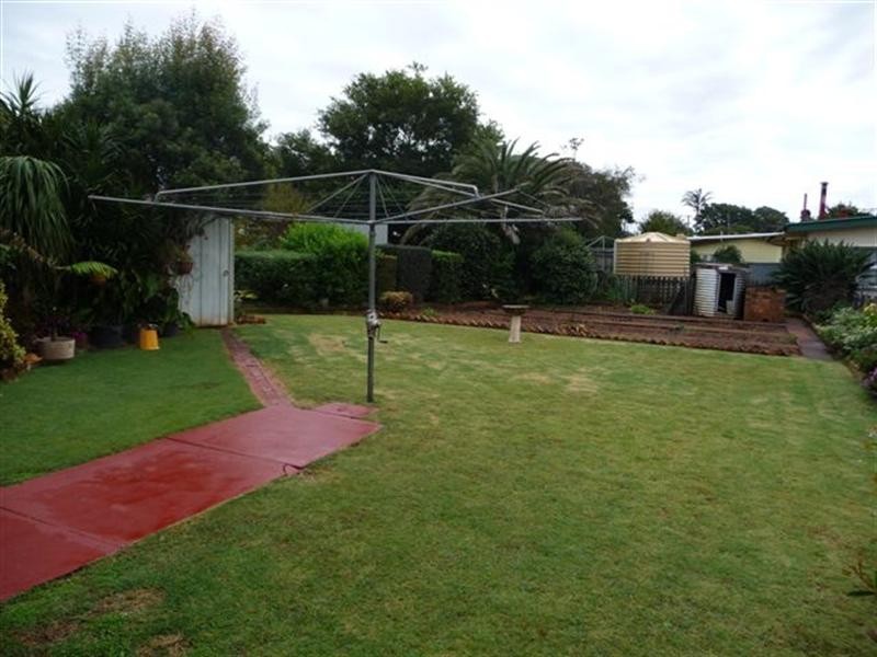 21 Drayton Road, Harristown QLD 4350