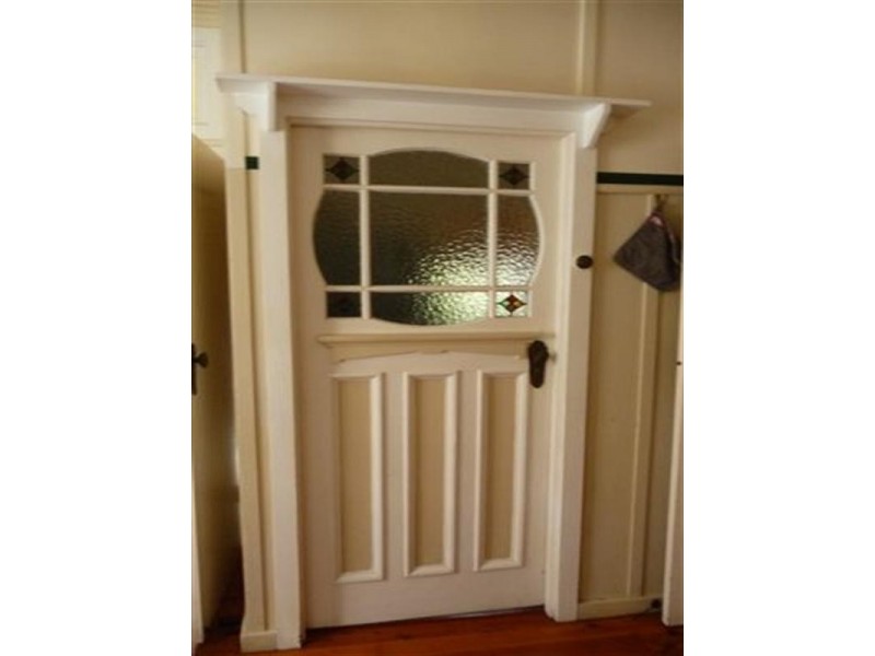 27 Geoffrey Street, Mount Lofty QLD 4350