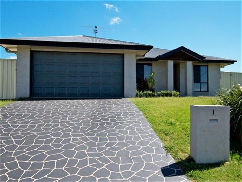 1 Ashford Drive, Wyreema QLD 4352