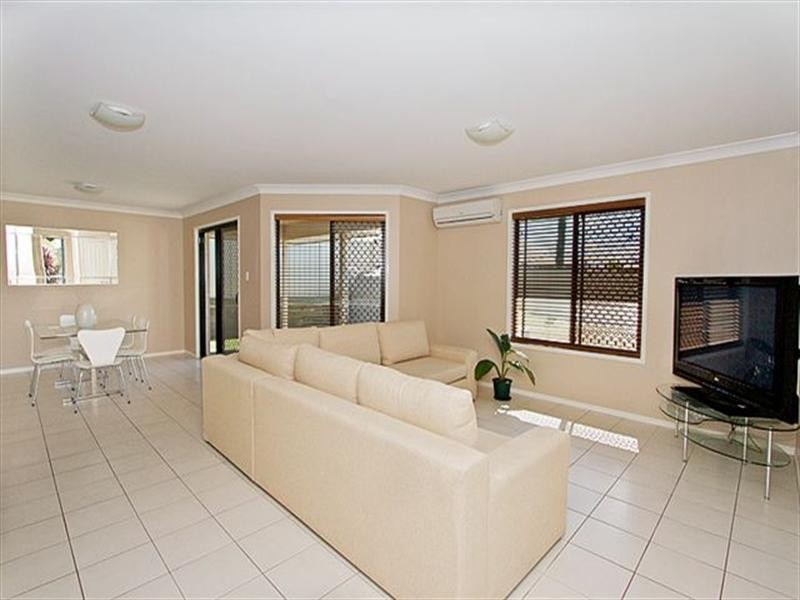 1 Ashford Drive, Wyreema QLD 4352