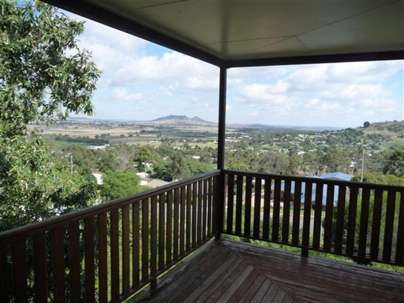 9 Scenic Court, Gowrie Junction QLD 4352