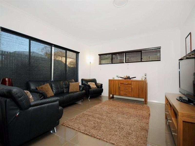 3 Greenway Close, Middle Ridge QLD 4350