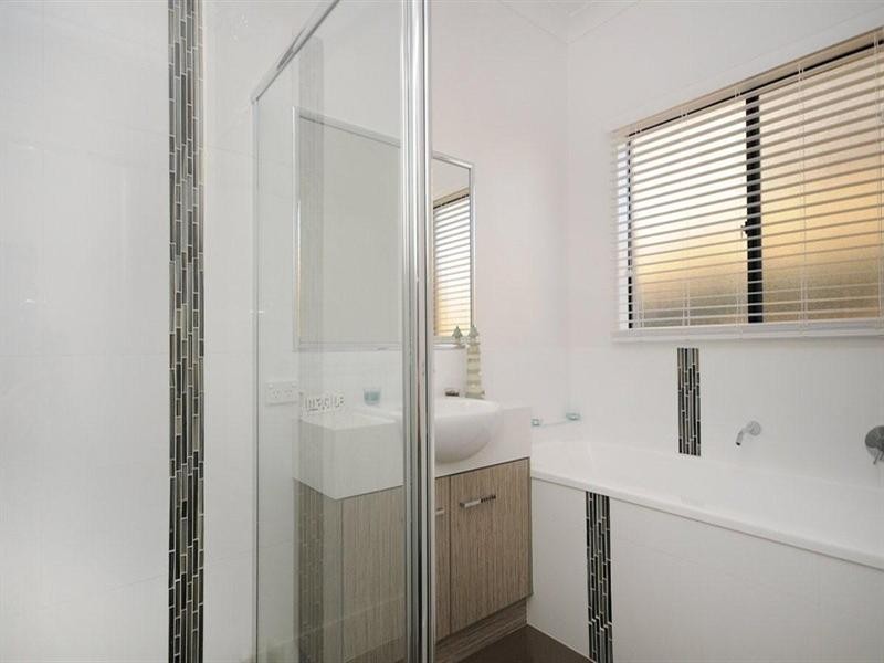 3 Greenway Close, Middle Ridge QLD 4350