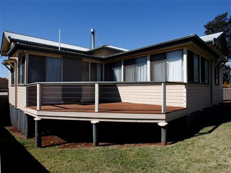 20 Drayton Road, Harristown QLD 4350