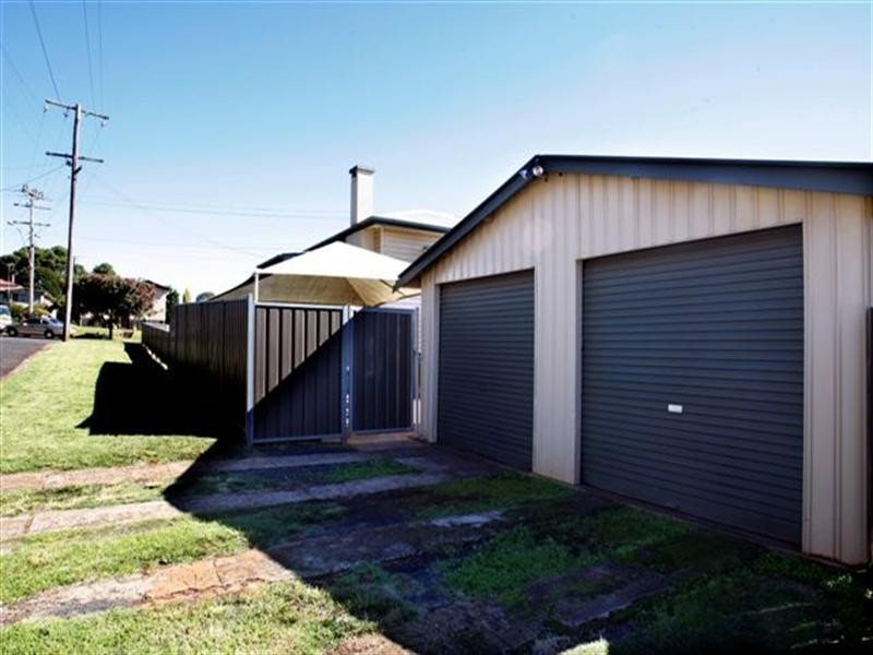 20 Drayton Road, Harristown QLD 4350