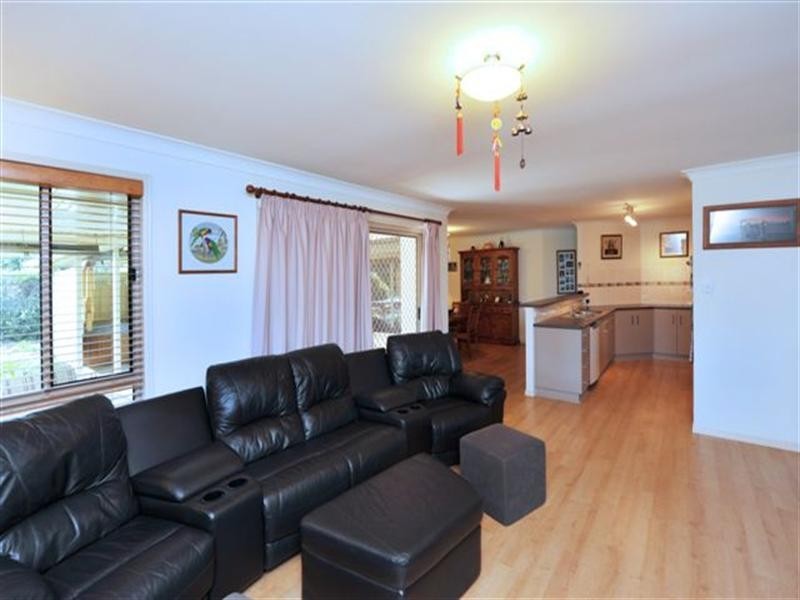 19 East Street, Kingsthorpe QLD 4400