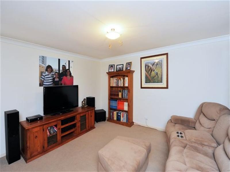 19 East Street, Kingsthorpe QLD 4400