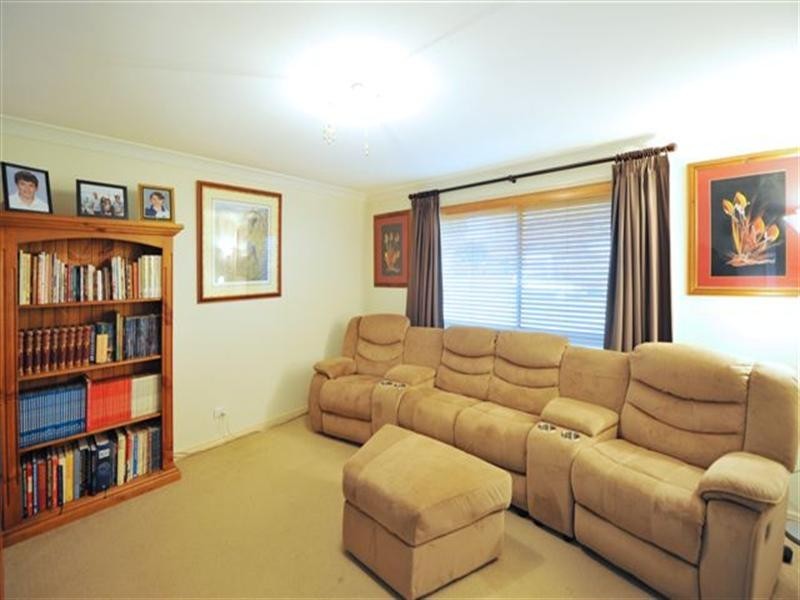 19 East Street, Kingsthorpe QLD 4400