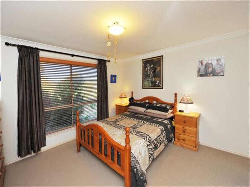 19 East Street, Kingsthorpe QLD 4400