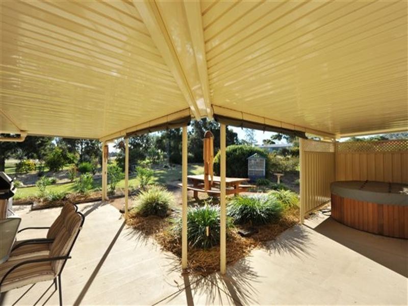 19 East Street, Kingsthorpe QLD 4400