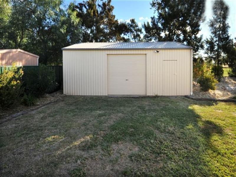 19 East Street, Kingsthorpe QLD 4400