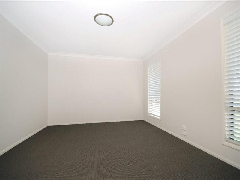 1 Vinnicombe Street, Kearneys Spring QLD 4350