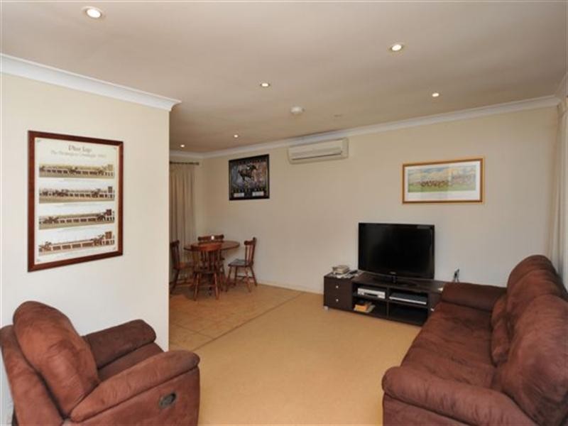 15 Cabarita Crescent, Glenvale QLD 4350