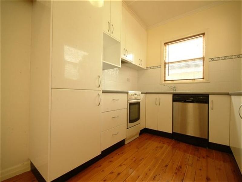 8 Frederick Street, East Toowoomba QLD 4350