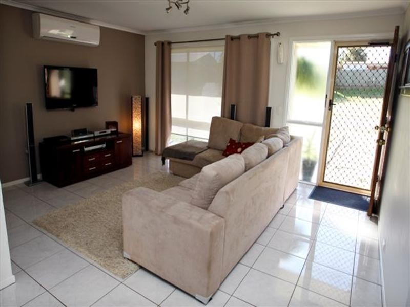 18 Blue Gum Drive, Newtown QLD 4350