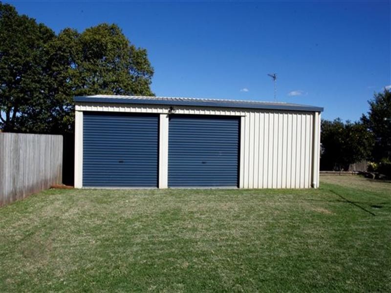 18 Blue Gum Drive, Newtown QLD 4350