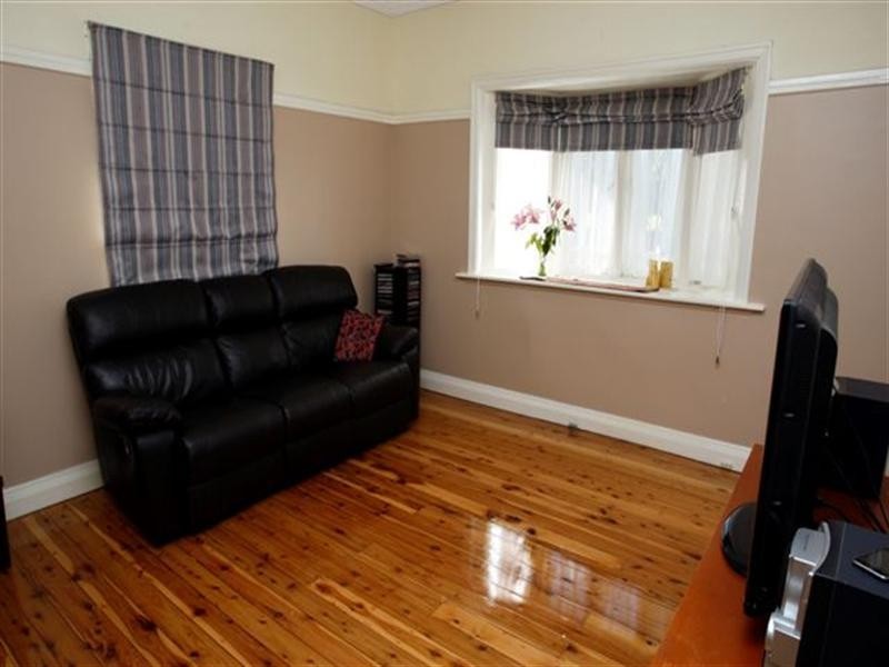 17 Mooney Street, Harlaxton QLD 4350