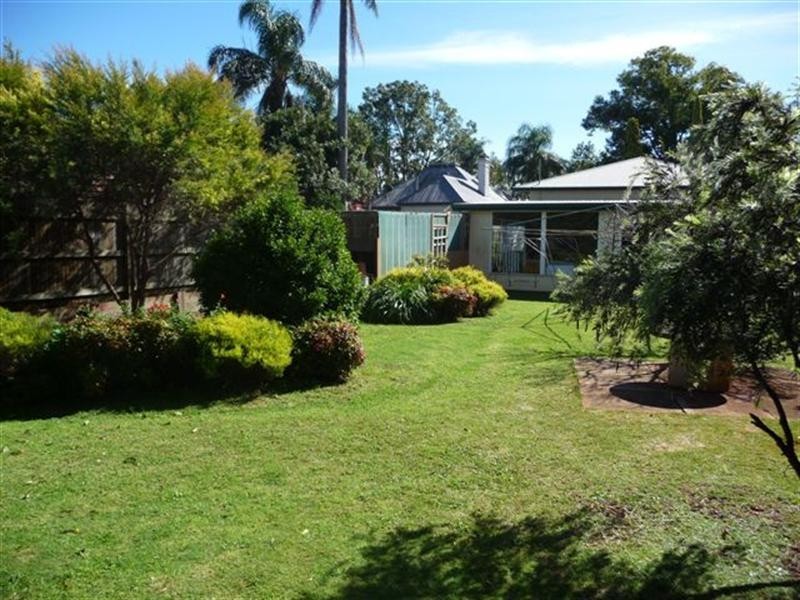 2 Gore Street, Toowoomba City QLD 4350