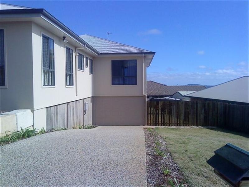 14 Currawong Drive, Highfields QLD 4352