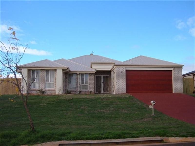 8 Kestral Drive, Highfields QLD 4352