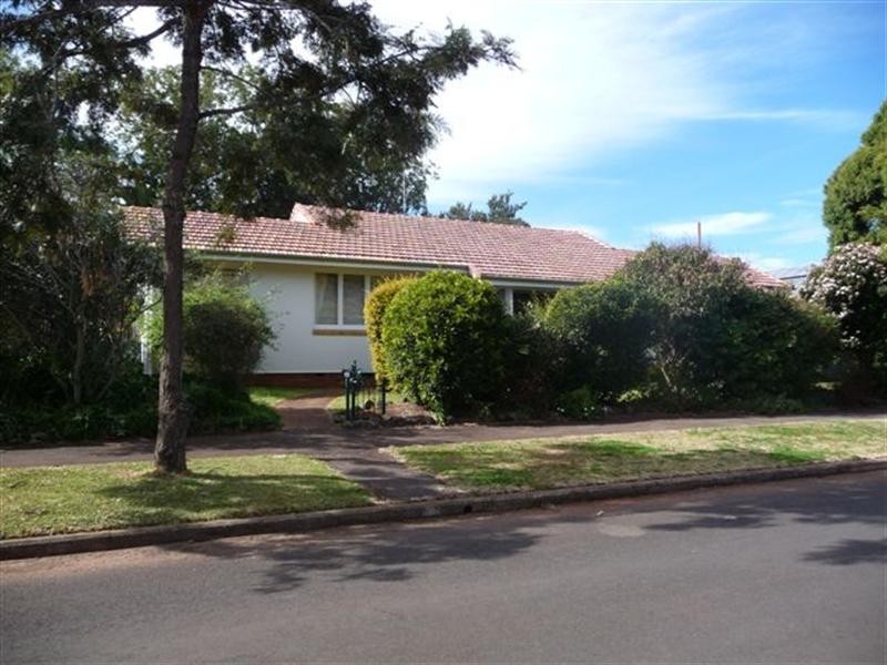 20 Godfrey Street, East Toowoomba QLD 4350