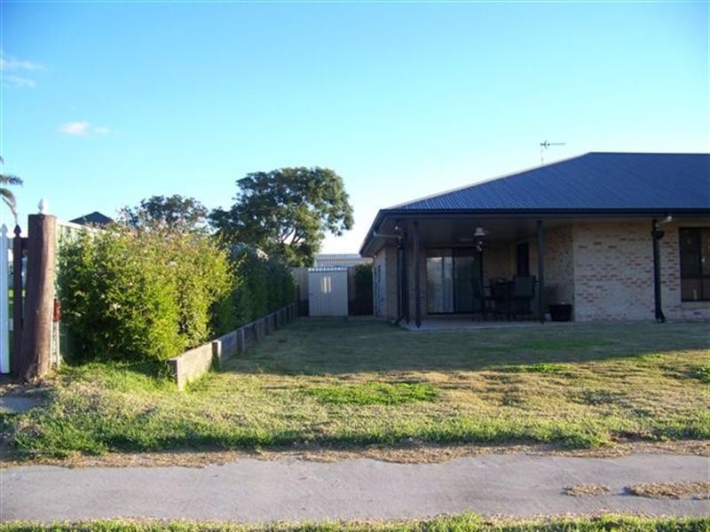 8 Clara Street, Highfields QLD 4352
