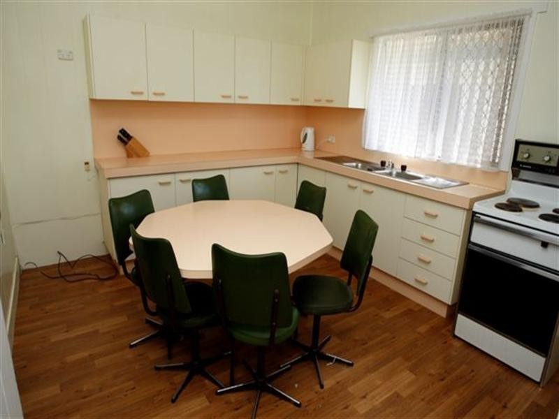 224a Campbell Street, Newtown QLD 4350