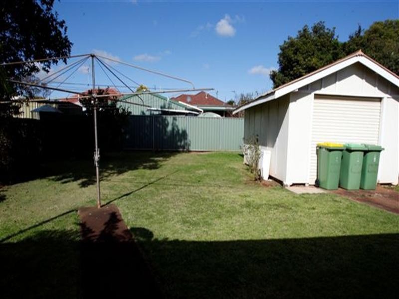224a Campbell Street, Newtown QLD 4350