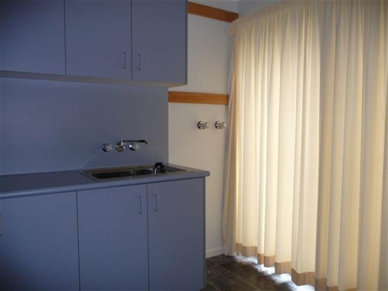 16 Moore Crescent, Wilsonton QLD 4350