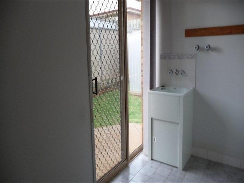 35 Gainsborough Drive, Glenvale QLD 4350