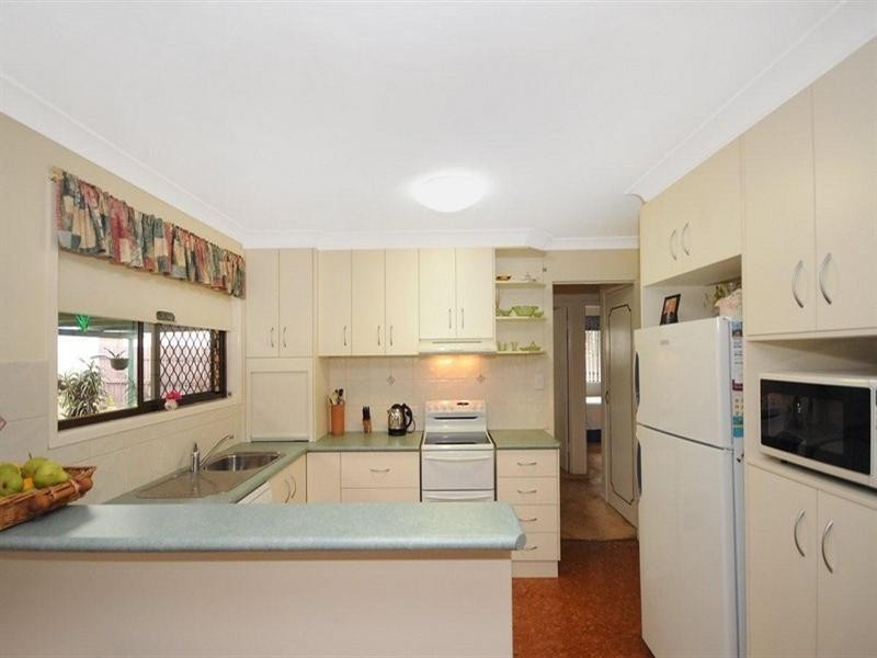 6 Azalea Court, Centenary Heights QLD 4350