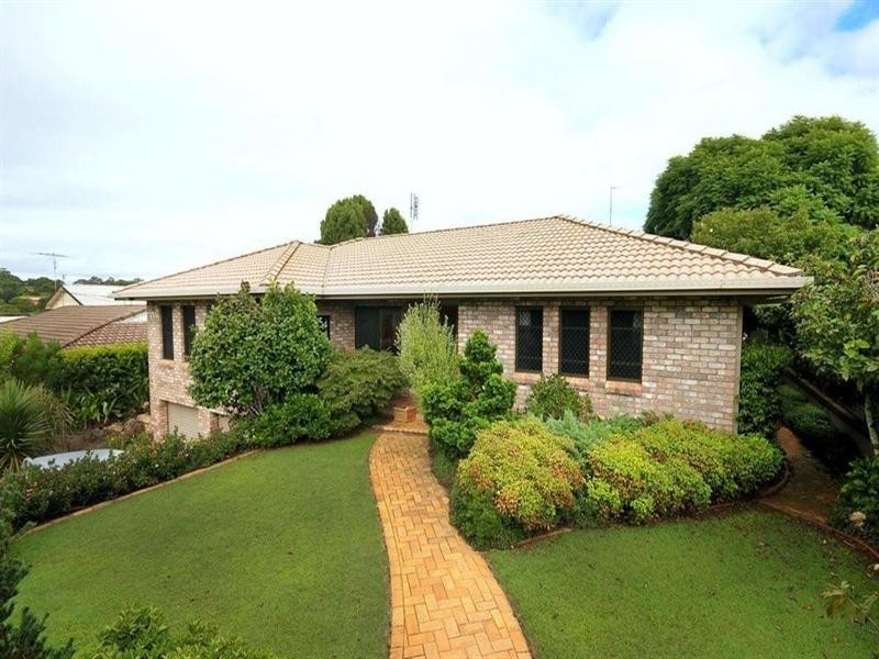 271 Mackenzie Street, Centenary Heights QLD 4350