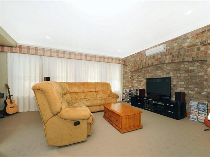 271 Mackenzie Street, Centenary Heights QLD 4350