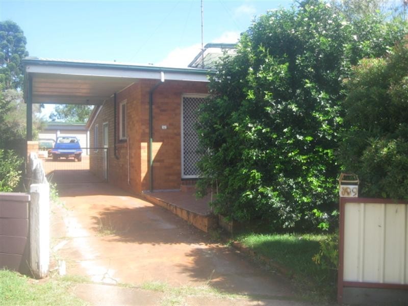 109 Anzac Avenue, Newtown QLD 4350