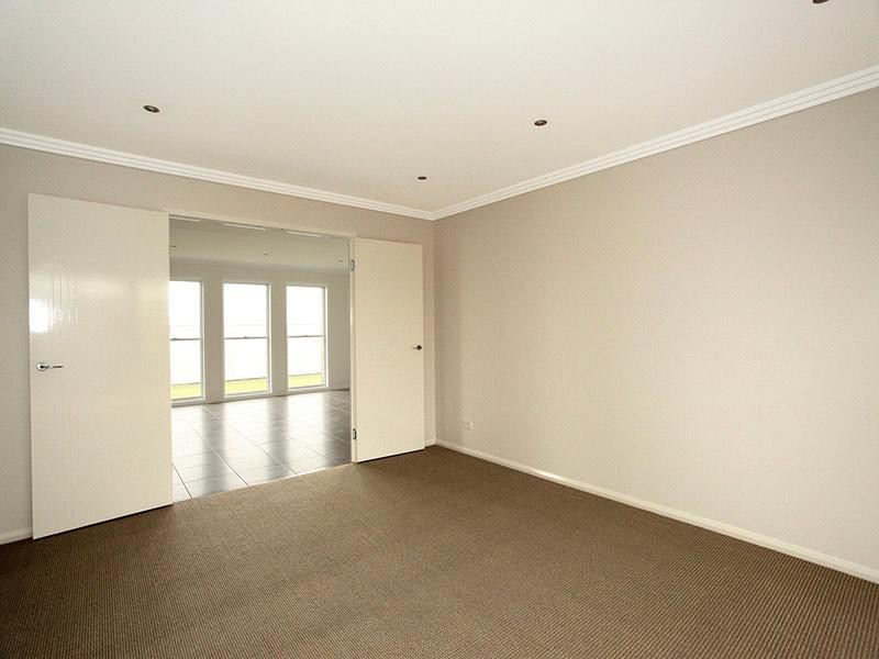 2 Vinnicombe Street, Kearneys Spring QLD 4350