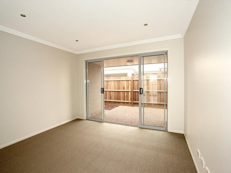 2 Vinnicombe Street, Kearneys Spring QLD 4350