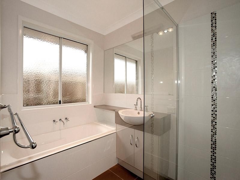 2 Vinnicombe Street, Kearneys Spring QLD 4350