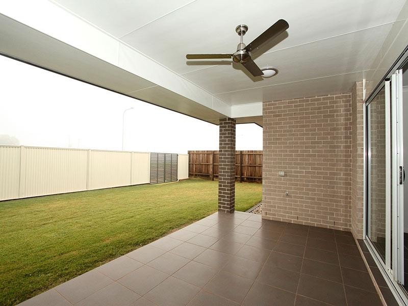 2 Vinnicombe Street, Kearneys Spring QLD 4350