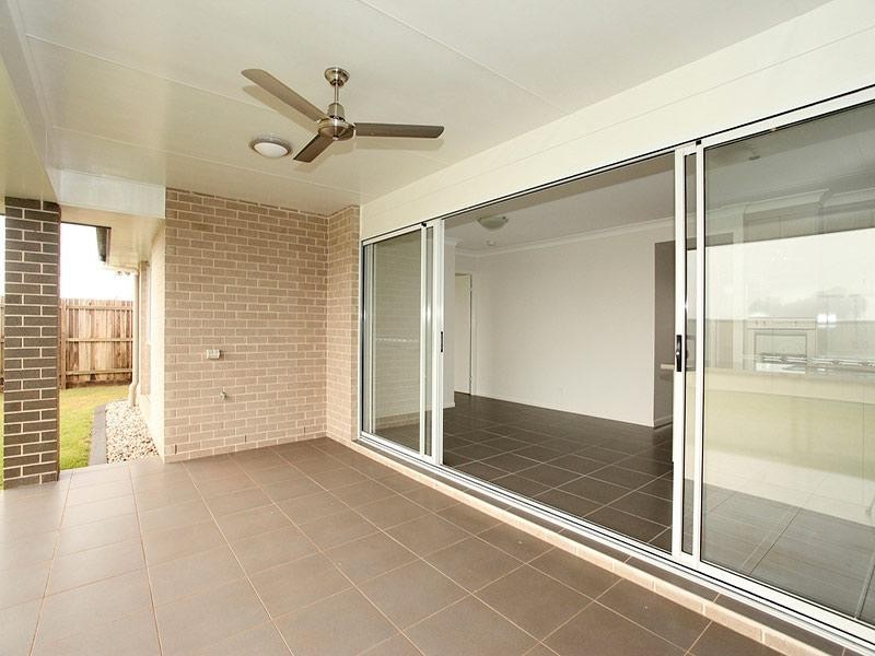 2 Vinnicombe Street, Kearneys Spring QLD 4350