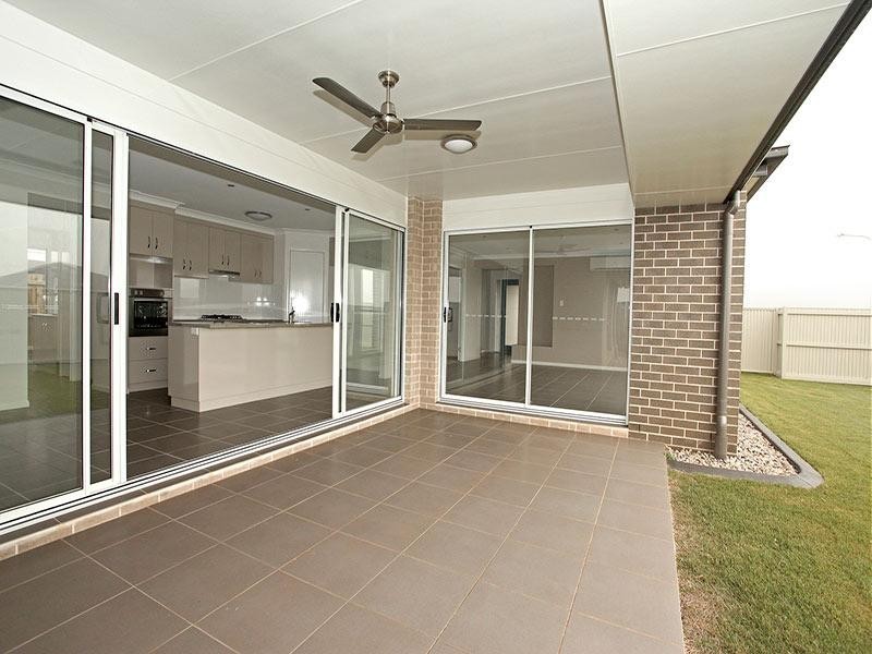 2 Vinnicombe Street, Kearneys Spring QLD 4350