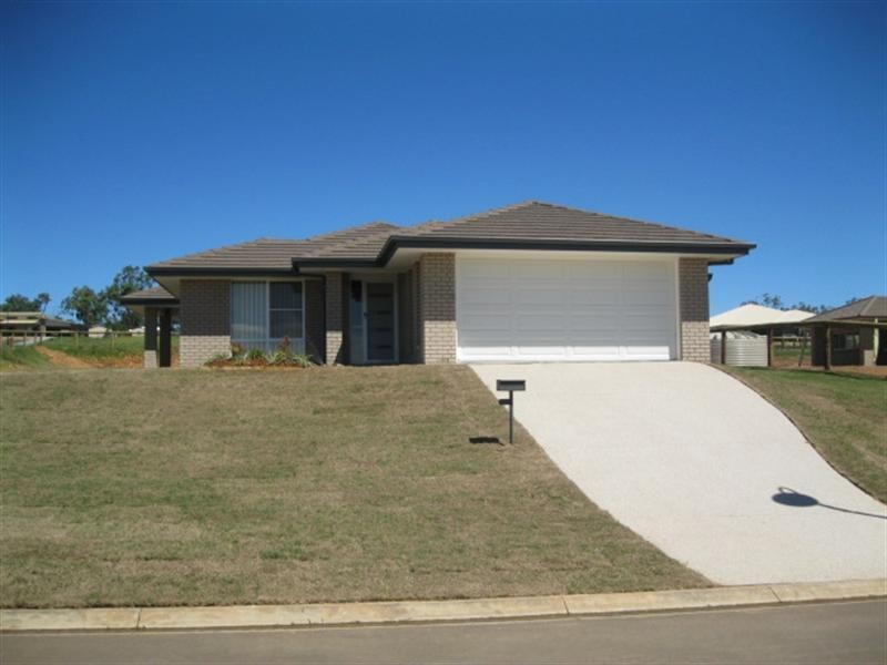 1 Egret Street, Meringandan West QLD 4352