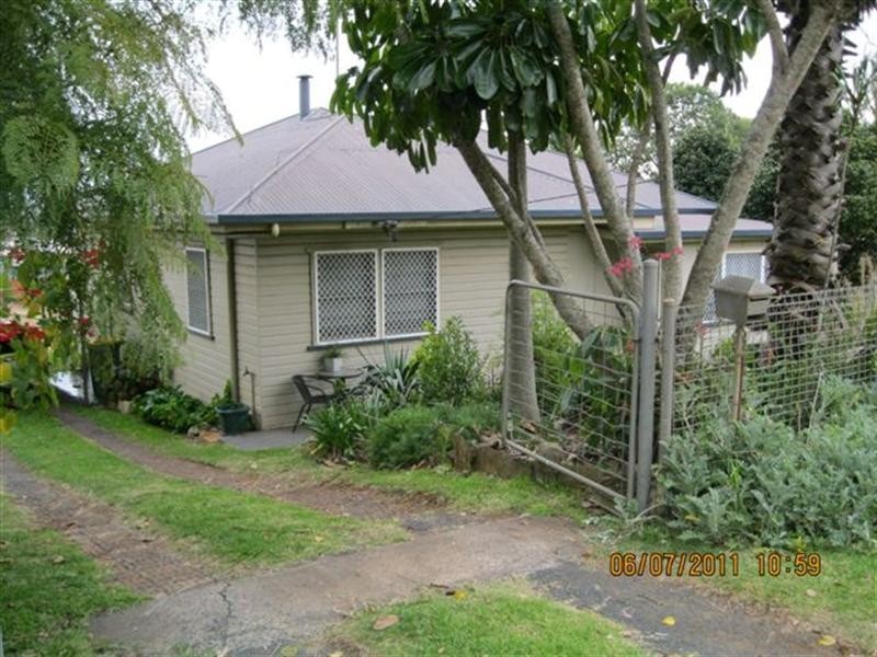 77a Ruthven Street, Toowoomba QLD 4350 the real estate agency Leased