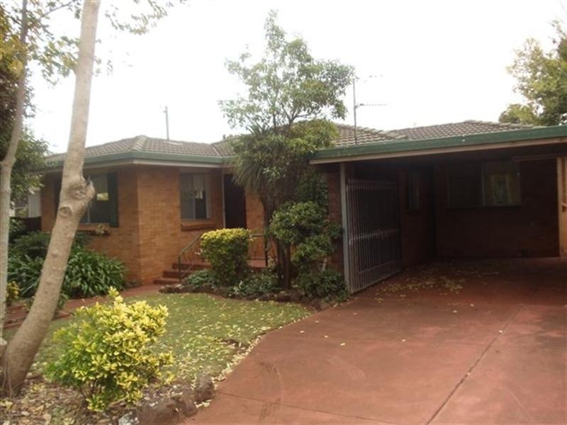 17 Fromalls Street, Harristown QLD 4350