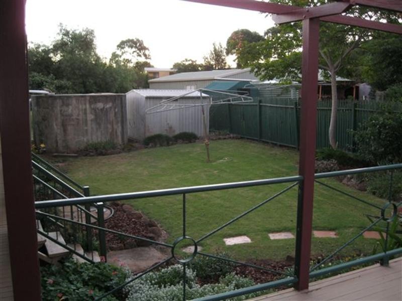 2 Hillview Crescent, Gowrie Junction QLD 4352