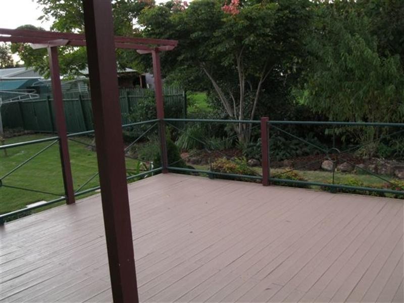 2 Hillview Crescent, Gowrie Junction QLD 4352