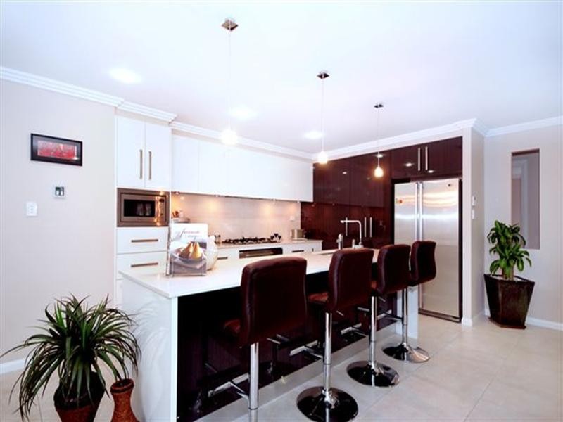 13 Fallon Drive, Middle Ridge QLD 4350