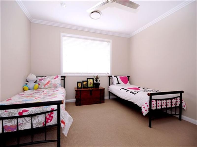 13 Fallon Drive, Middle Ridge QLD 4350